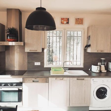 Bas De Villa. Cote D'Azur, A 20 Kms De Nice 孔特 外观 照片